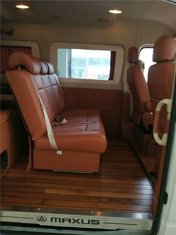 大通V80床車內(nèi)飾改裝－－簡(jiǎn)單的布局