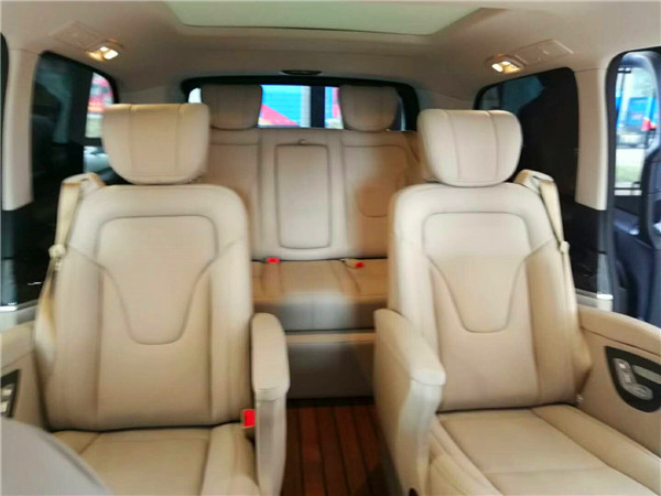 奔馳商務(wù)車內(nèi)飾改裝－－V260