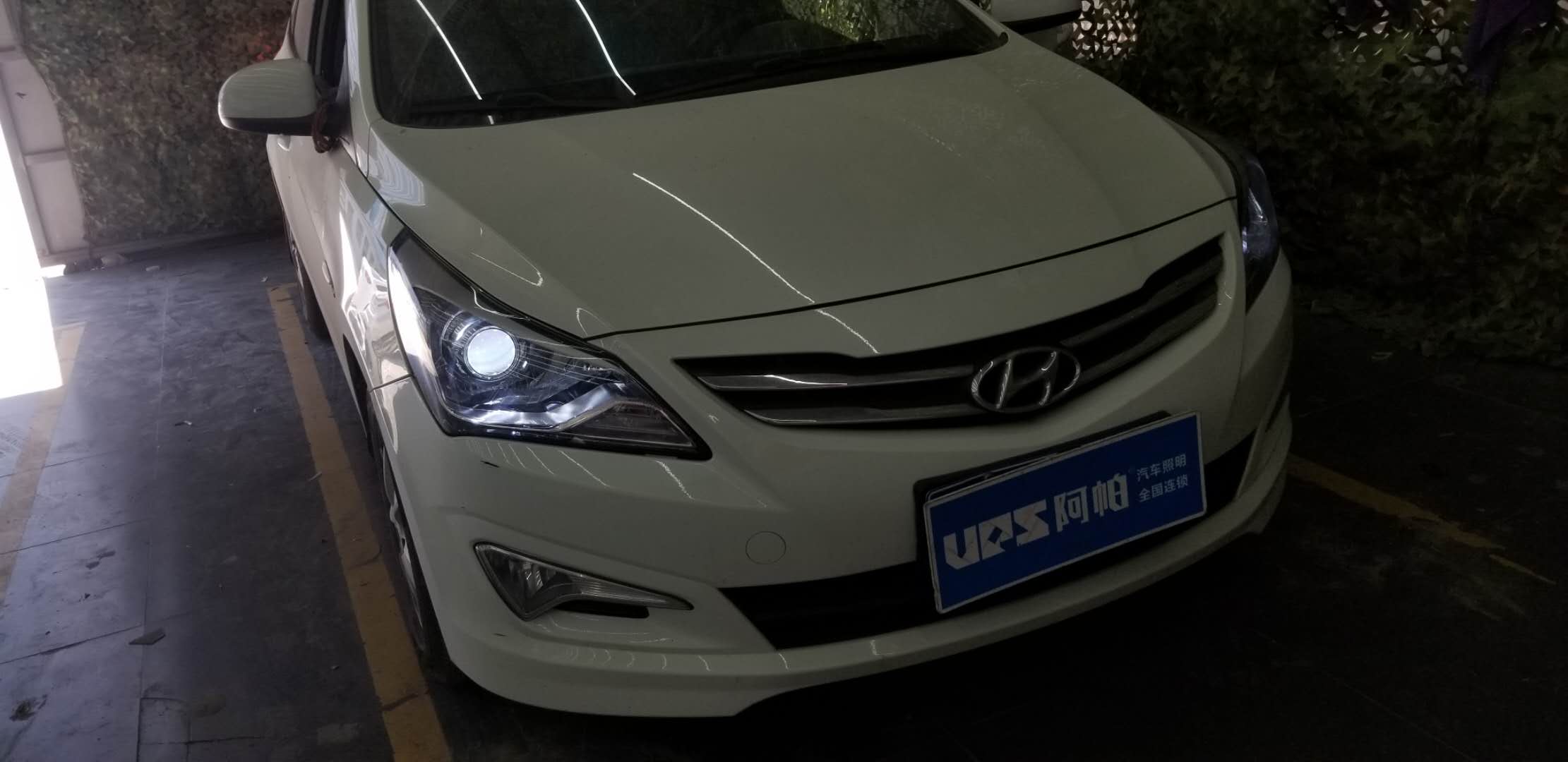 瑞納改裝LED大燈新鄉(xiāng)探路者改燈專業(yè)改裝車燈