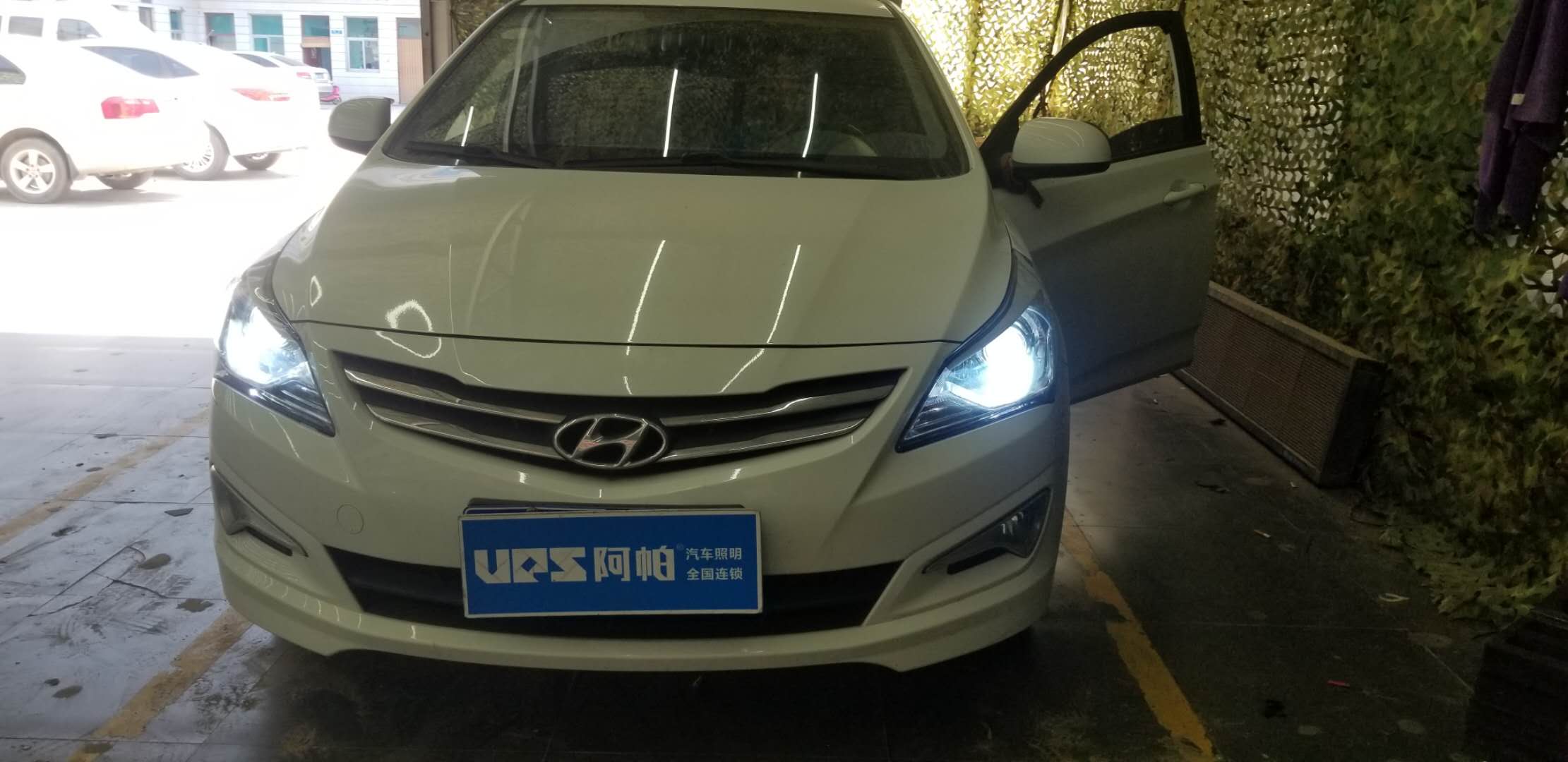 瑞納改裝LED大燈新鄉(xiāng)探路者改燈專業(yè)改裝車燈
