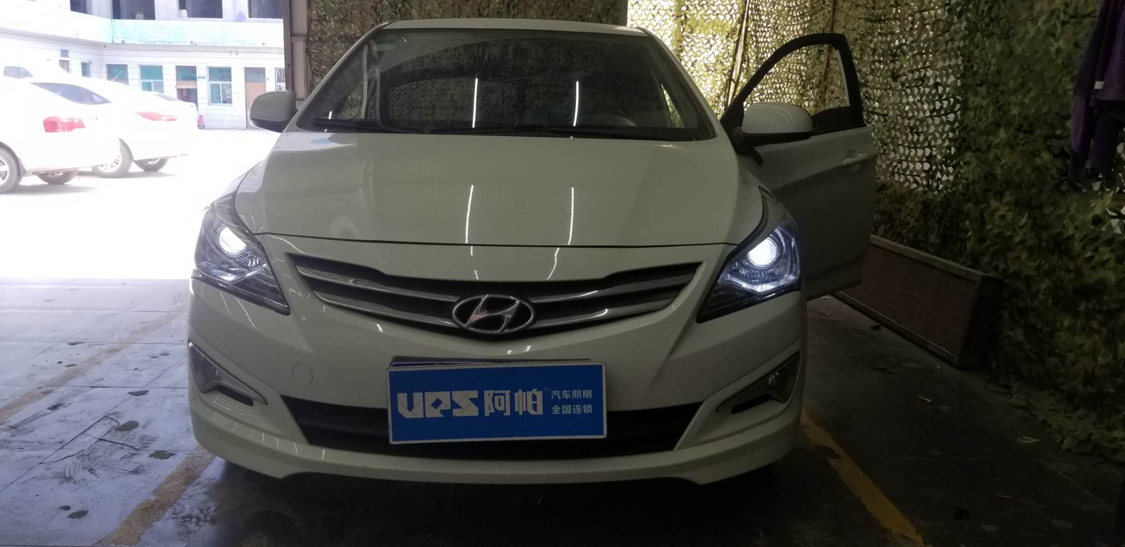 瑞納改裝LED大燈新鄉(xiāng)探路者改燈專業(yè)改裝車燈