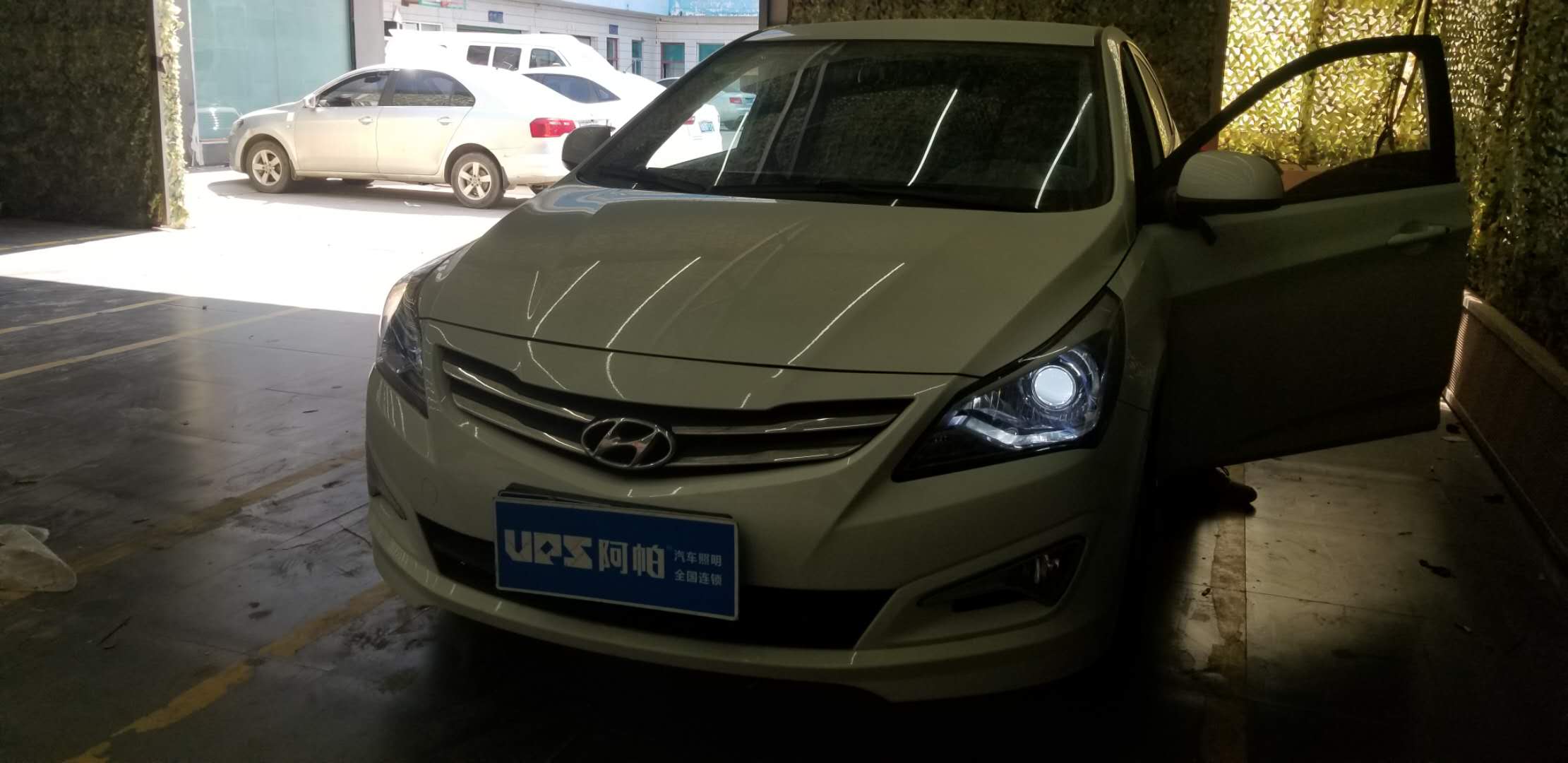 瑞納改裝LED大燈新鄉(xiāng)探路者改燈專業(yè)改裝車燈