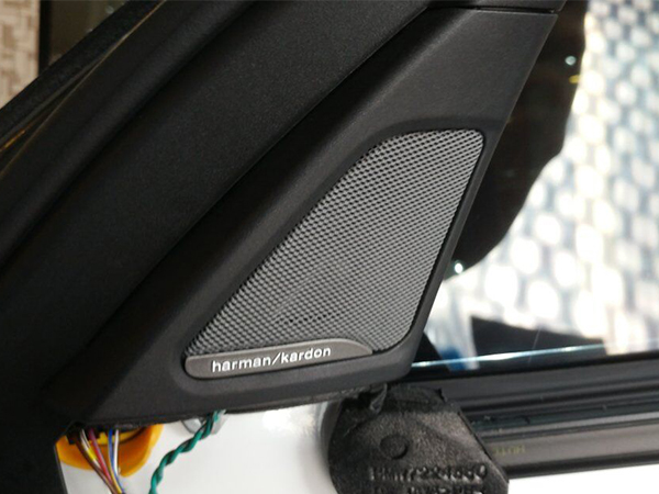 打造專屬丨重慶圣聽汽車音響改裝寶馬5系無損換裝