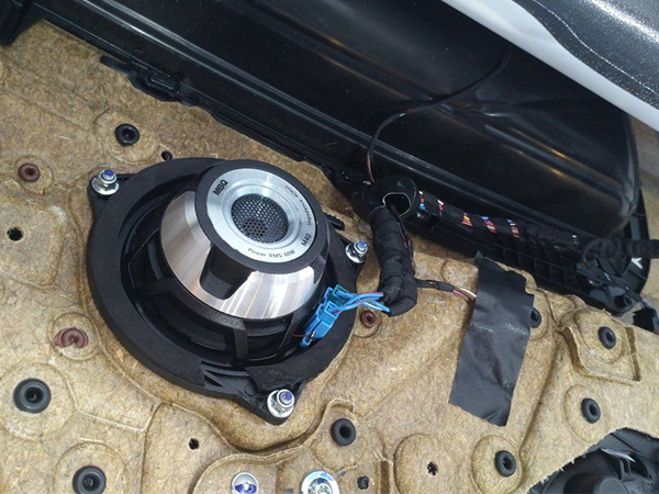 打造專屬丨重慶圣聽汽車音響改裝寶馬5系無損換裝