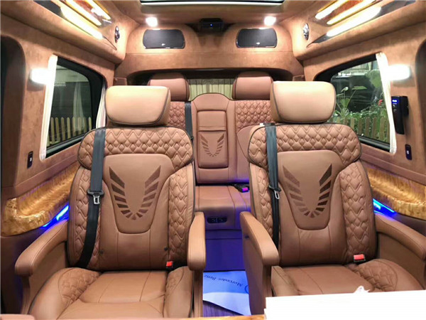 商務(wù)車(chē)內(nèi)飾改裝－奔馳高頂