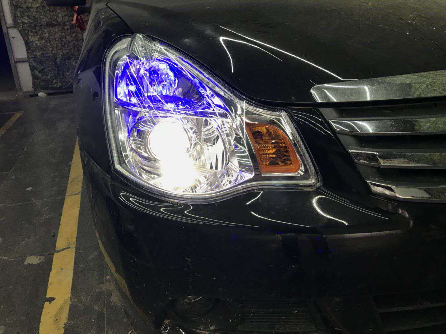 新鄉(xiāng)探路者改燈專業(yè)軒逸改裝氙氣燈雙光透鏡