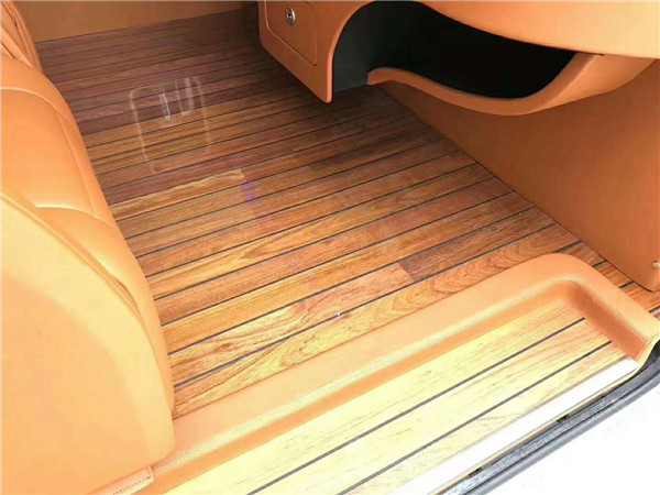 大通V80商務(wù)車內(nèi)飾改裝