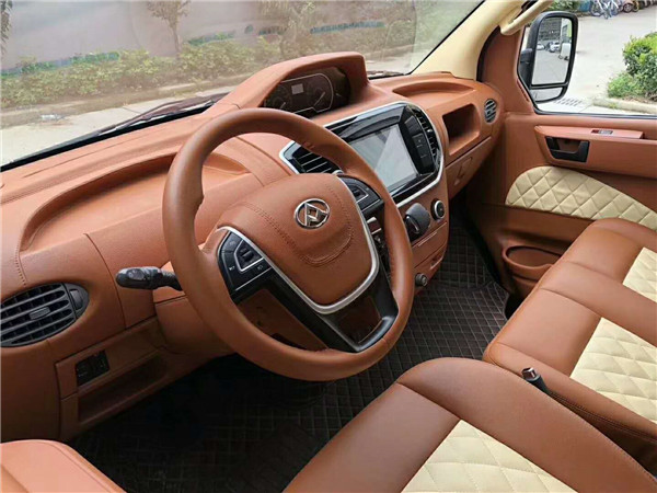 大通V80商務(wù)車內(nèi)飾改裝