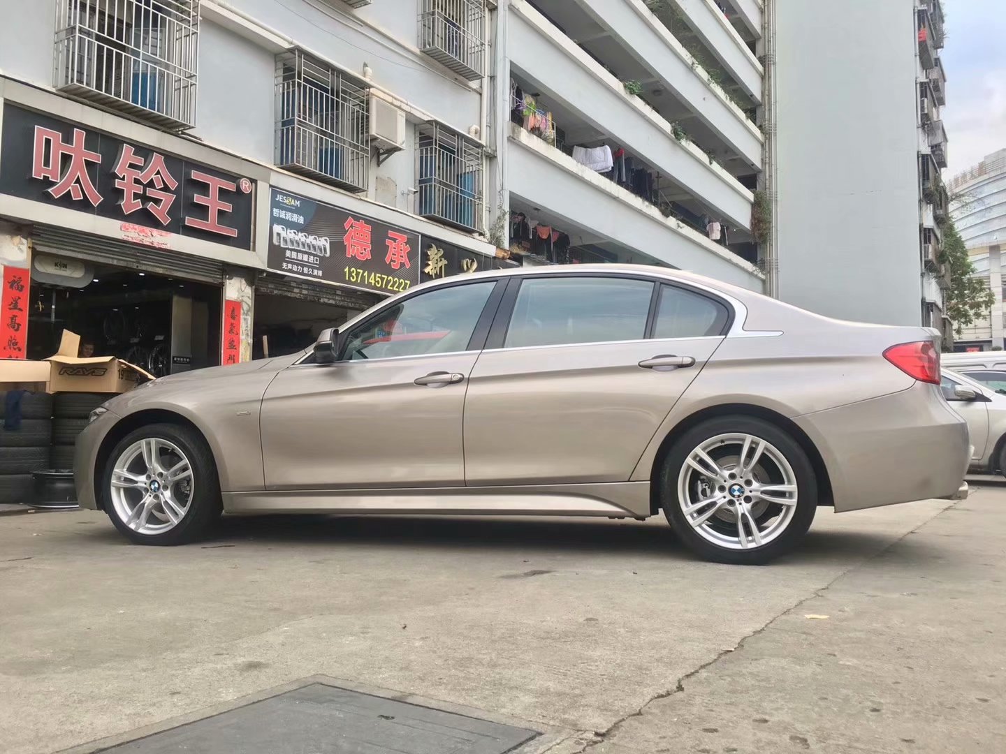 寶馬，換 原裝 18寸 完工