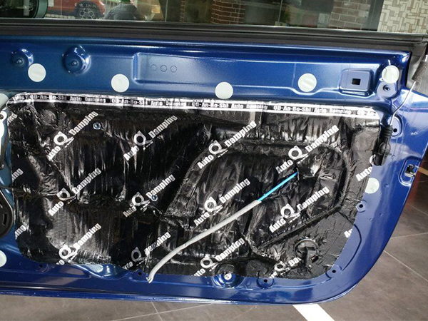 當(dāng)豪車(chē)“炸”起來(lái)就是爽，重慶奔馳汽車(chē)音響改裝