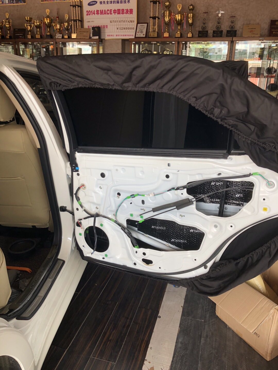 汕頭星悅汽車(chē)音響豐田皇冠升級(jí)隔音降噪音響改裝FOCAL法國(guó)勁浪亞麻盆PS165套餐用好音質(zhì)重新詮釋生活6366元