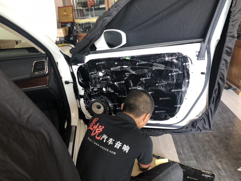 汕頭星悅汽車(chē)音響豐田皇冠升級(jí)隔音降噪音響改裝FOCAL法國(guó)勁浪亞麻盆PS165套餐用好音質(zhì)重新詮釋生活6366元
