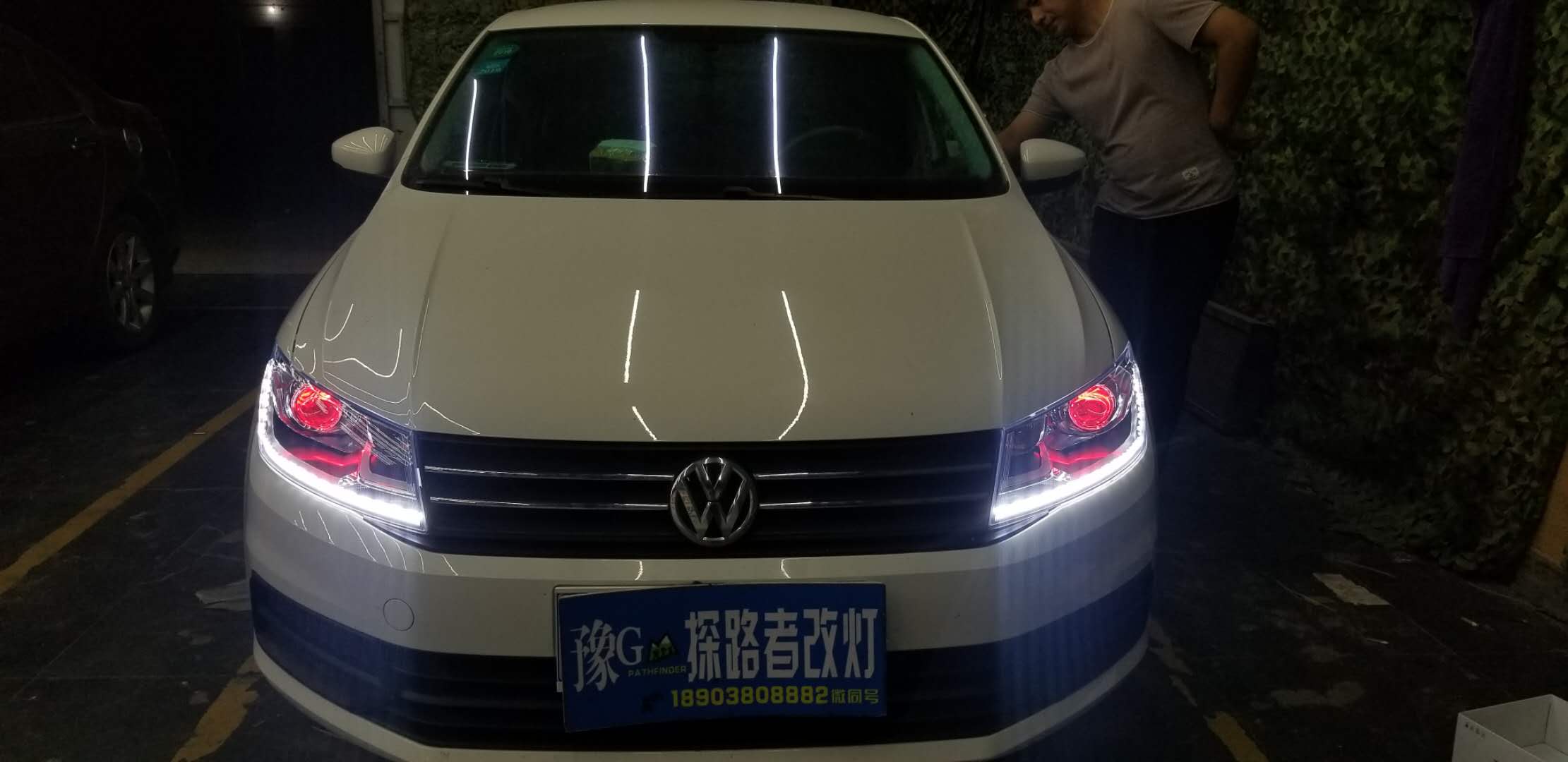 桑塔納改裝氙氣燈加裝惡魔眼新鄉(xiāng)探路者改燈專業(yè)汽車燈光升級