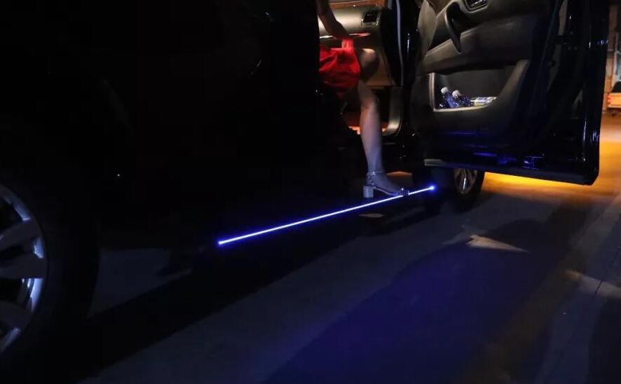 卡宴電動踏板,卡宴安裝帶燈電動踏板從此不再是一抹黑上下車