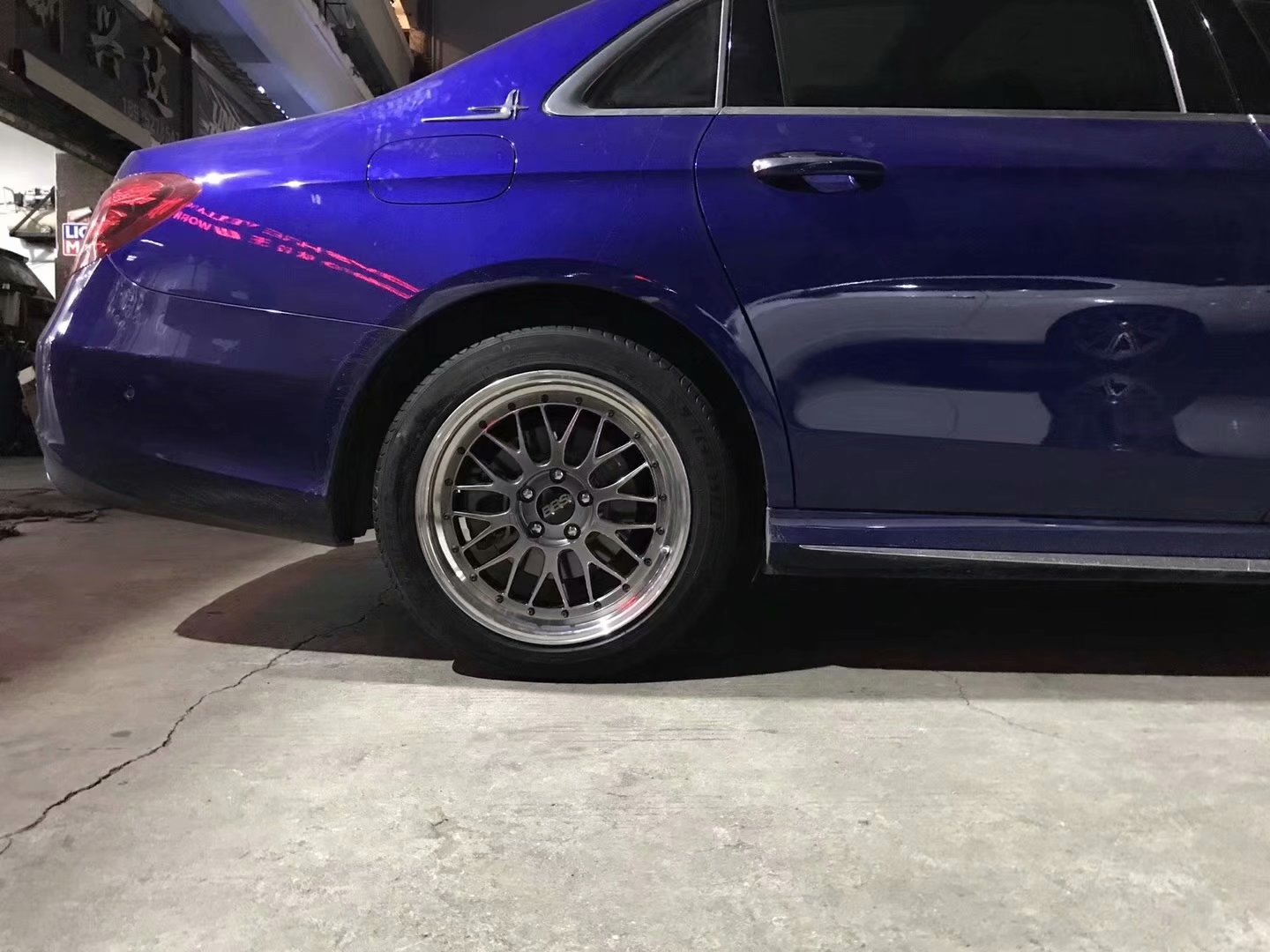 奔馳E ，換BBS LM 完工 ！