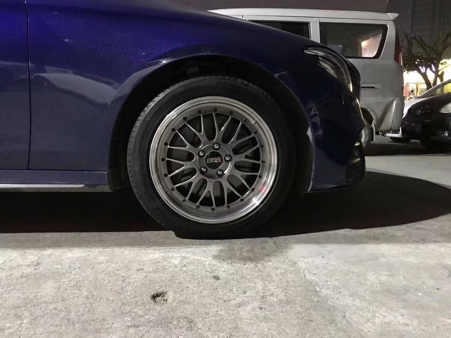 奔馳E ，換BBS LM 完工 ！
