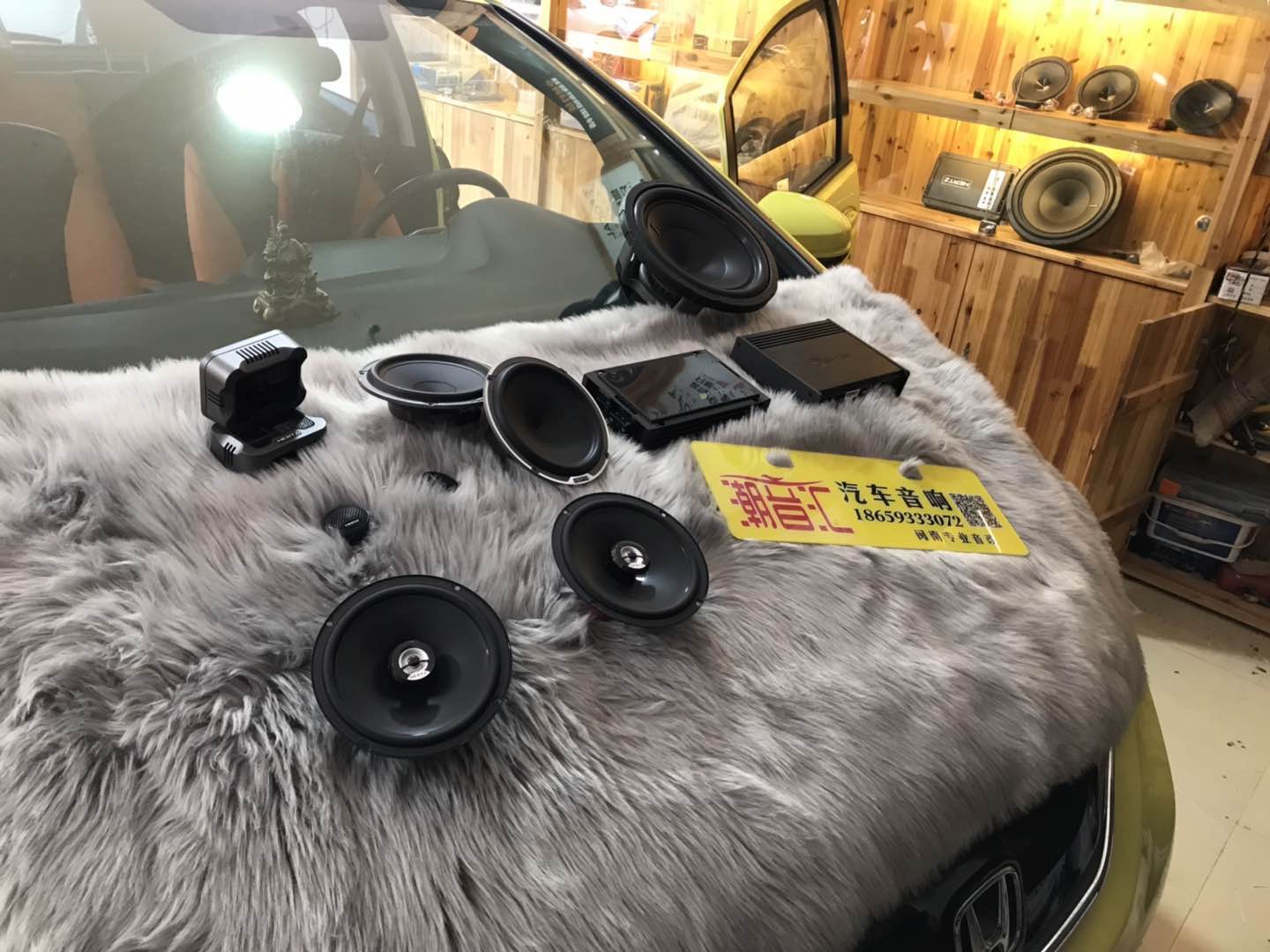 漳州市潮音匯汽車音響升級中心讓本田飛度有個好嗓子聽DJ的絕佳選擇山水隔音降噪意大利赫茲音響系統(tǒng)