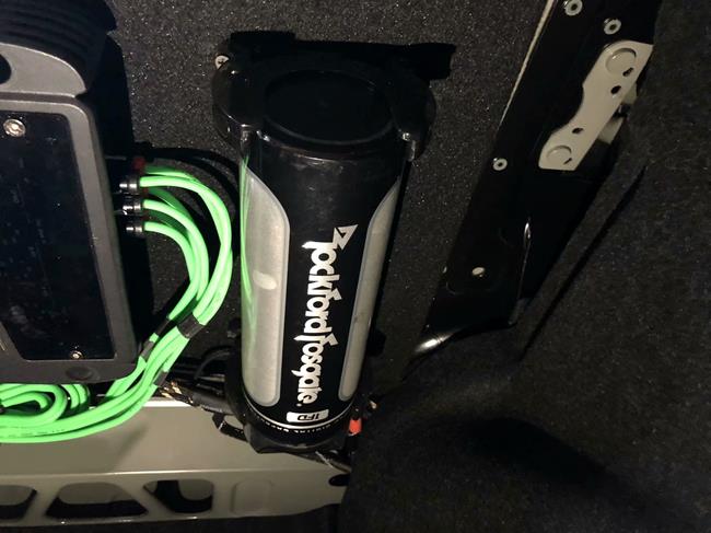 欣賞秋天的韻律，上海寶馬汽車改裝曼斯特MS白盆喇叭