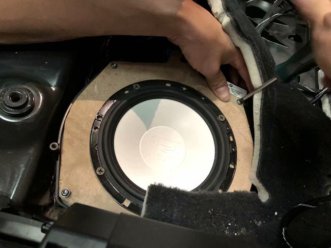 欣賞秋天的韻律，上海寶馬汽車改裝曼斯特MS白盆喇叭