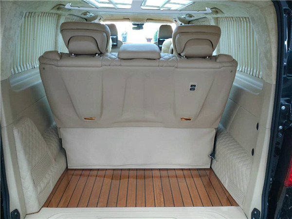 奔馳小商務(wù)車內(nèi)飾改裝