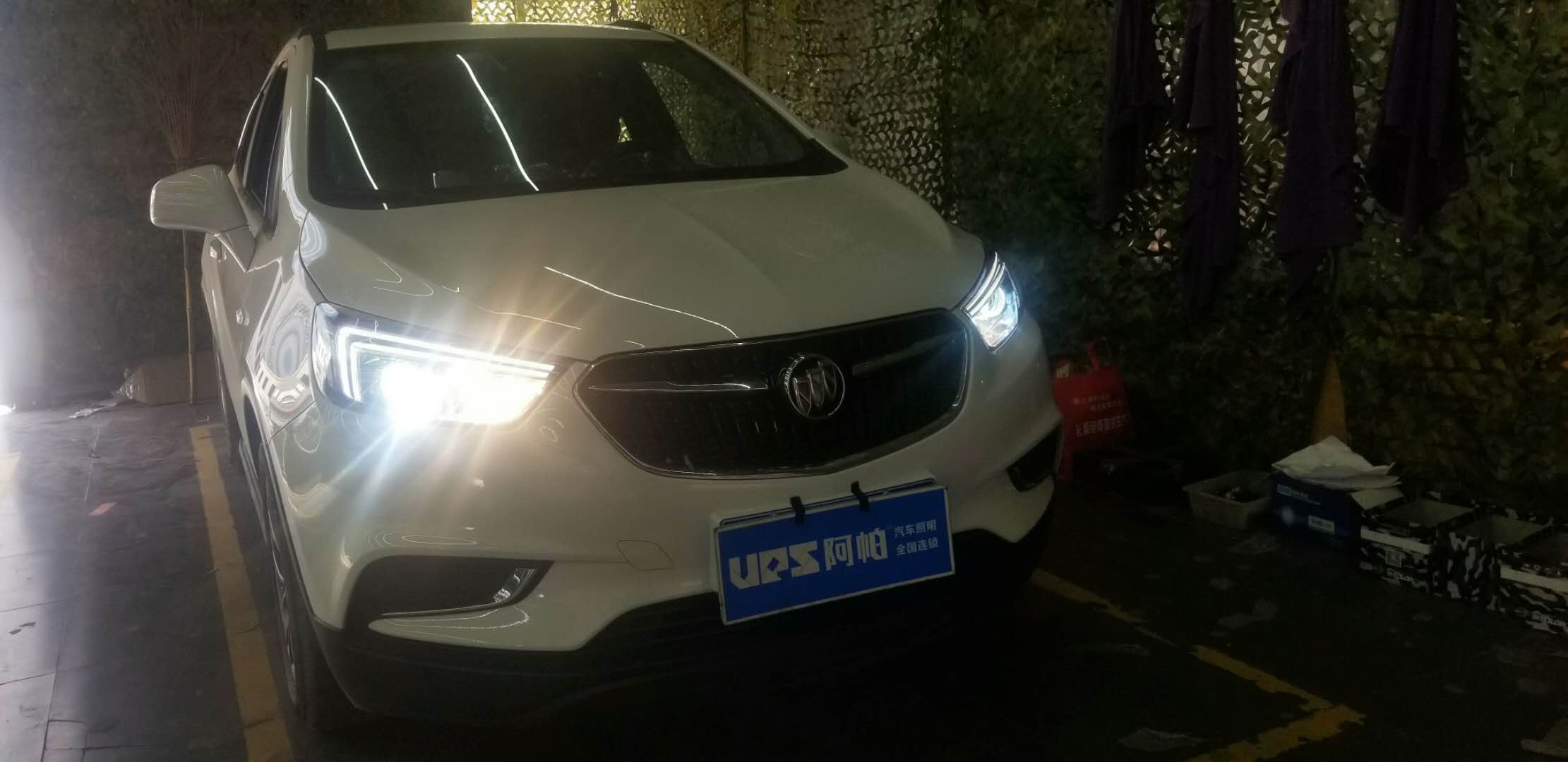 別克昂科拉改裝氙氣燈新鄉(xiāng)探路者改燈專業(yè)改裝汽車大燈
