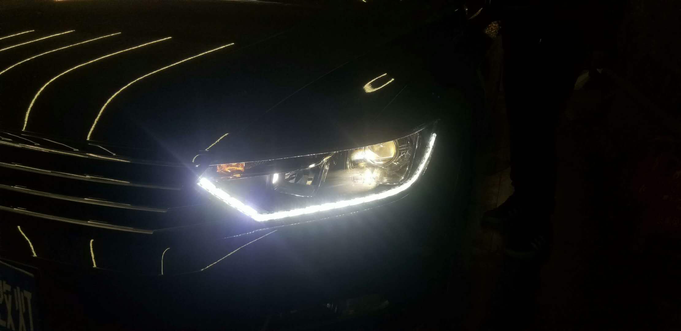新乡大众迈腾升级LED透镜探路者改灯专业解决汽车灯光不亮问题