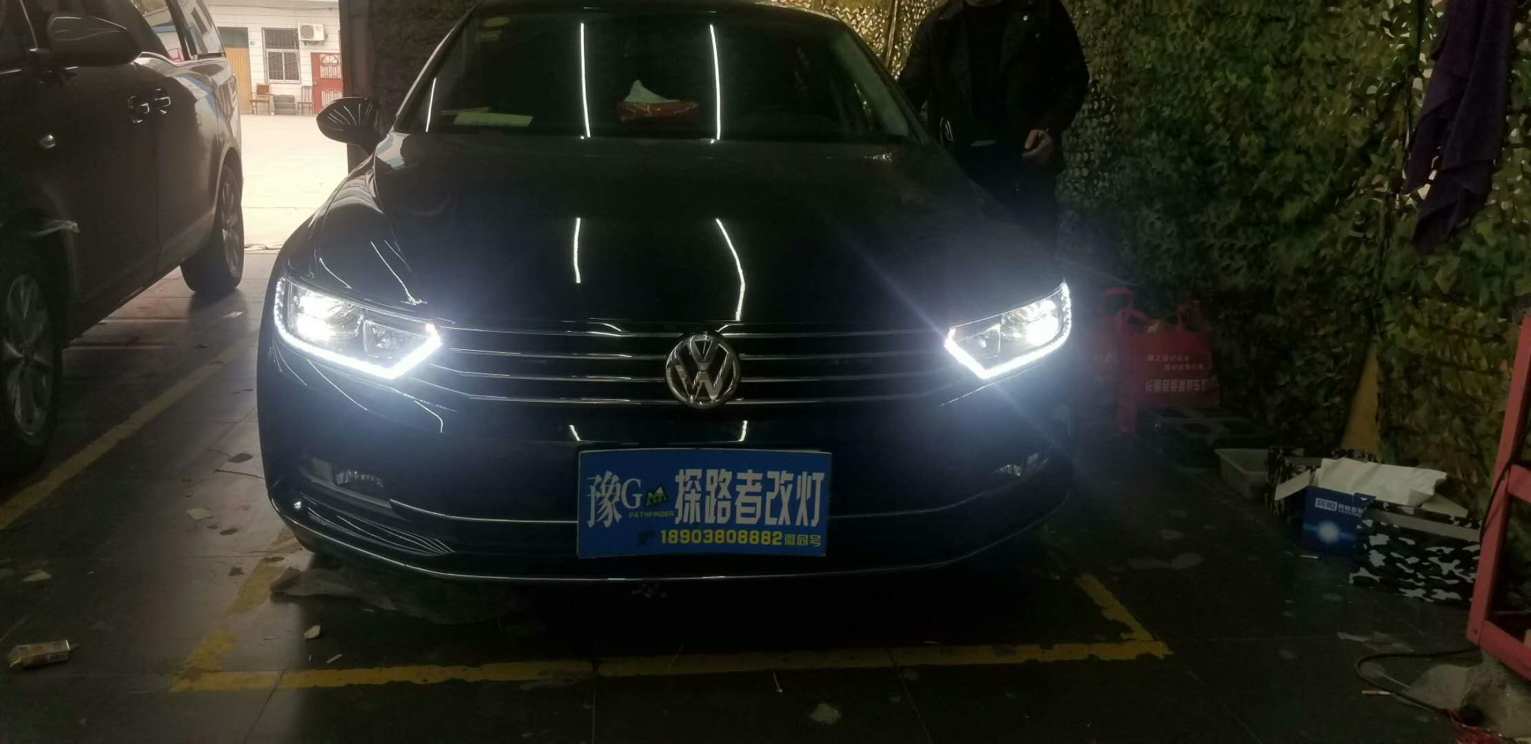 新鄉(xiāng)大眾邁騰升級(jí)LED透鏡探路者改燈專業(yè)解決汽車燈光不亮問(wèn)題