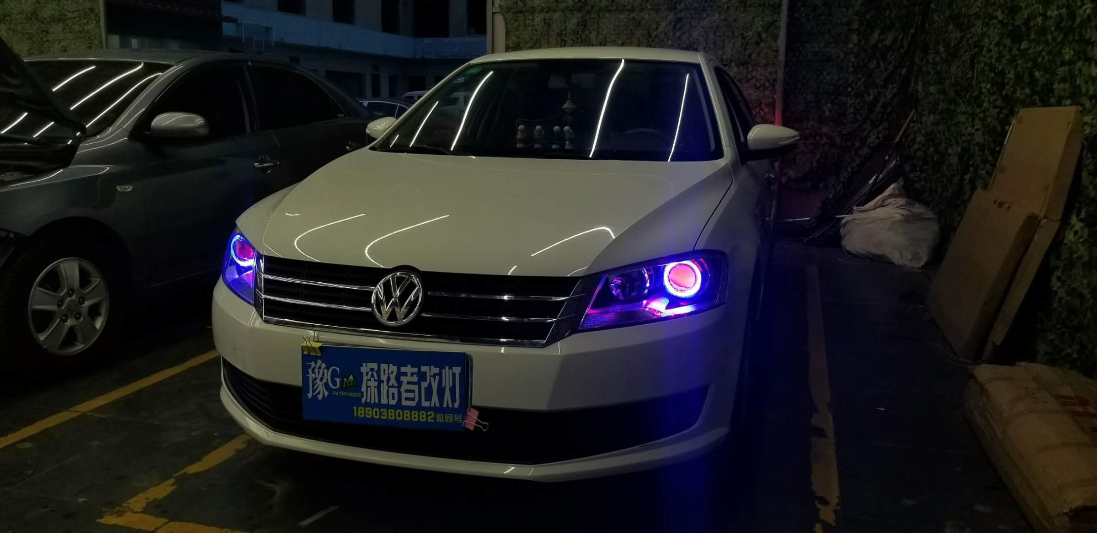 大眾朗逸改裝雙光透鏡加裝惡魔眼新鄉(xiāng)探路者改燈專業(yè)改裝汽車大燈
