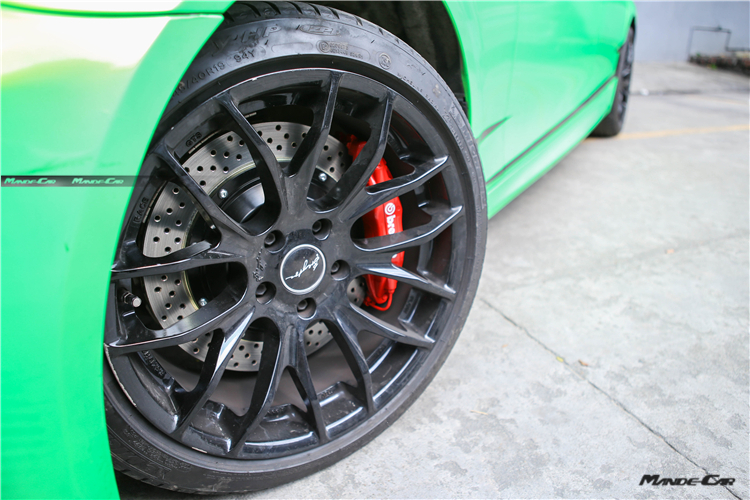 寶馬5系F18改裝Brembo前剎車卡鉗