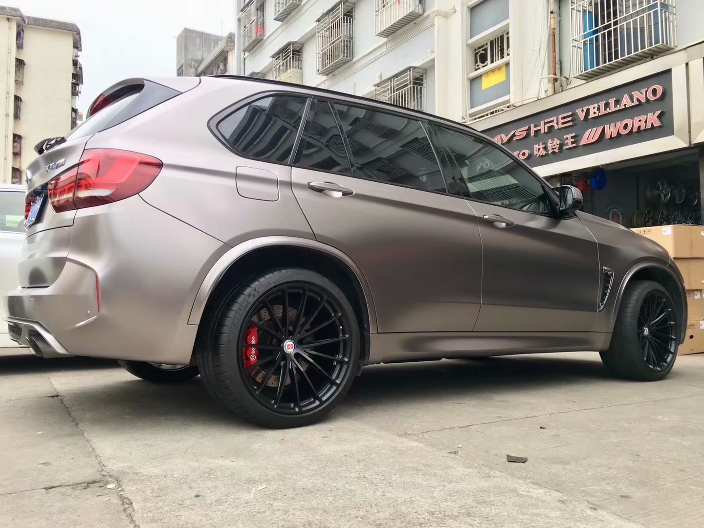 寶馬，換 全新 美國 HRE 21寸完工！