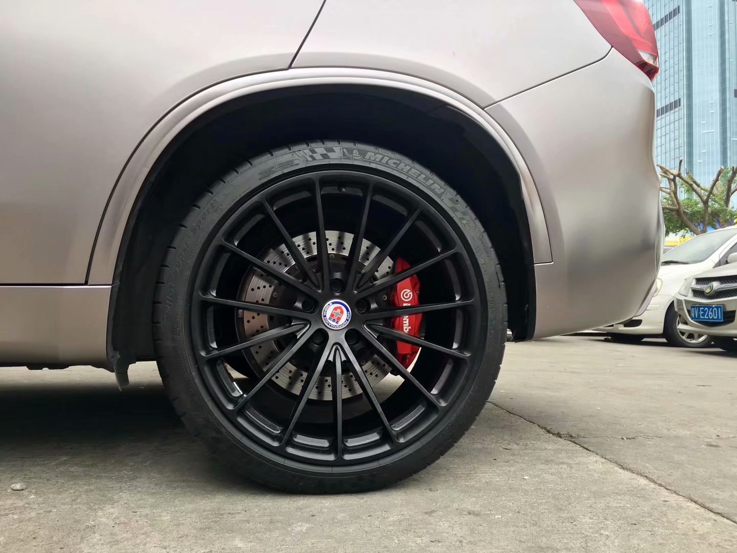 寶馬，換 全新 美國 HRE 21寸完工！