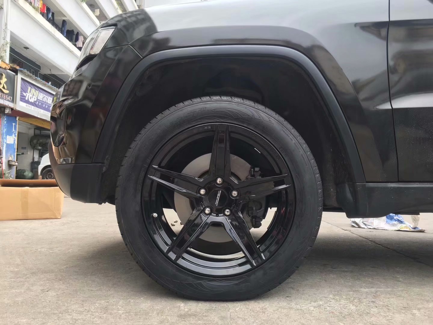 Jeep ，換 20寸 私人定制鍛造 完工！