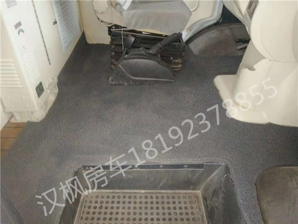 依維柯軍車內(nèi)飾改裝