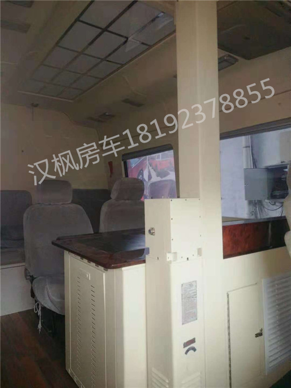 依維柯軍車內(nèi)飾改裝