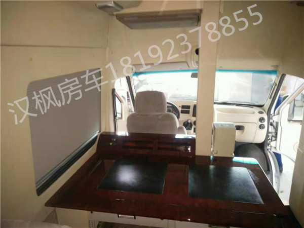 依維柯軍車內(nèi)飾改裝