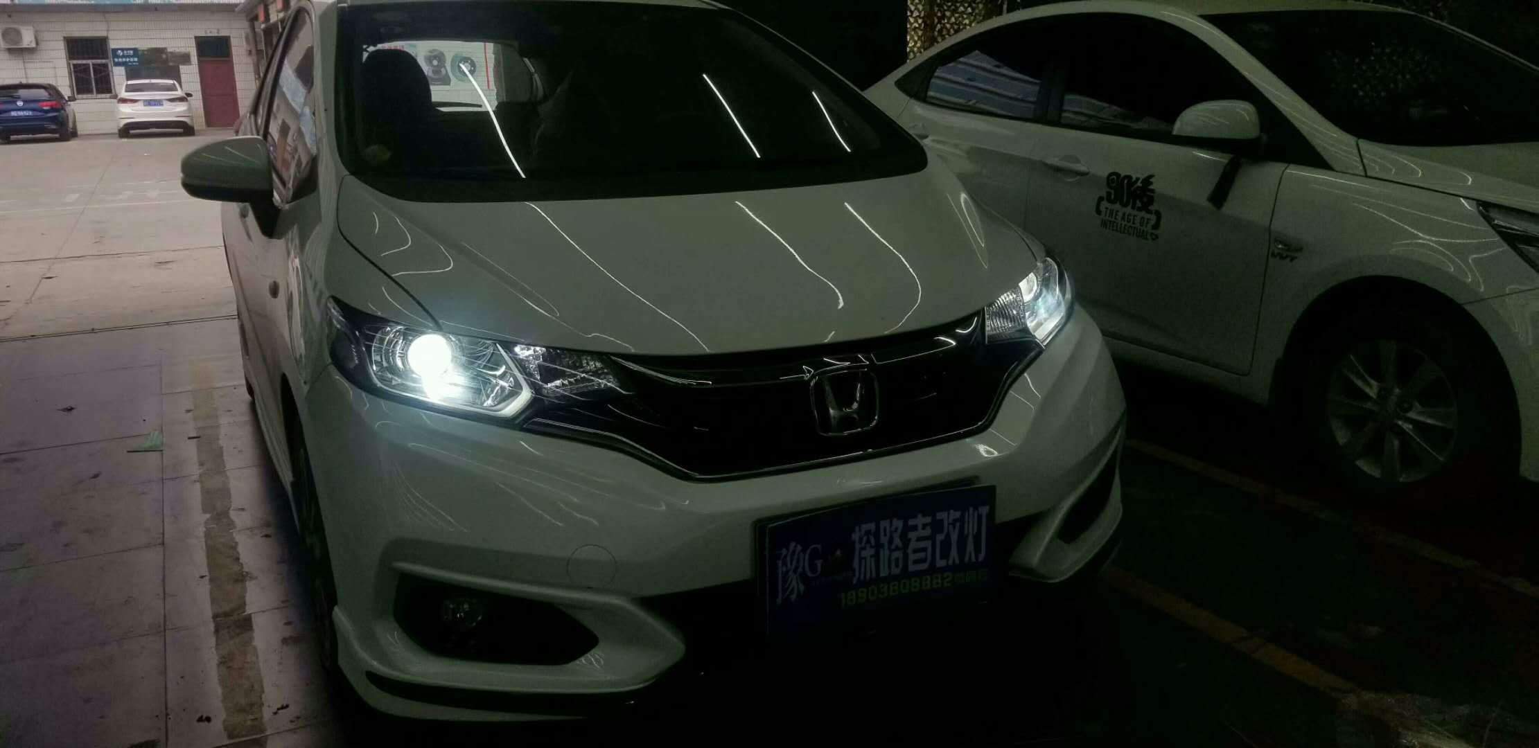 本田GK5升級汽車大燈總成新鄉(xiāng)探路者改燈專業(yè)改裝氙氣燈LED大燈
