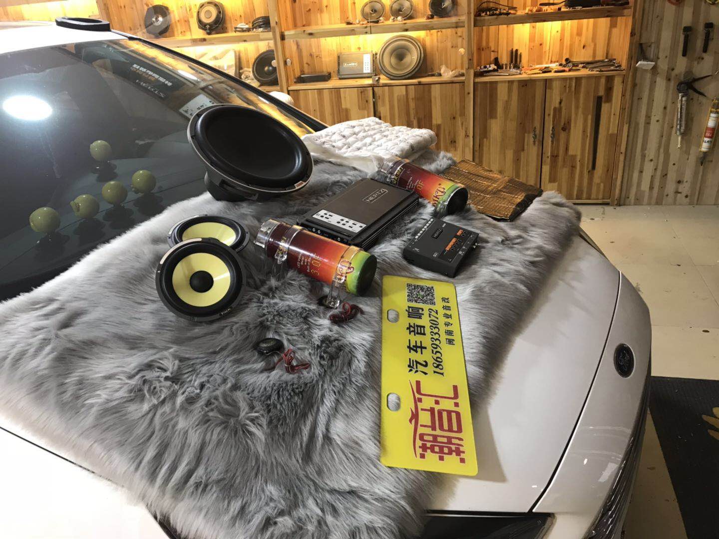 漳州潮音匯汽車音響福特?？怂股壐粢糇鰝€(gè)音樂控改裝法國勁浪ES165K2搭配意大利赫茲聲聲動(dòng)人