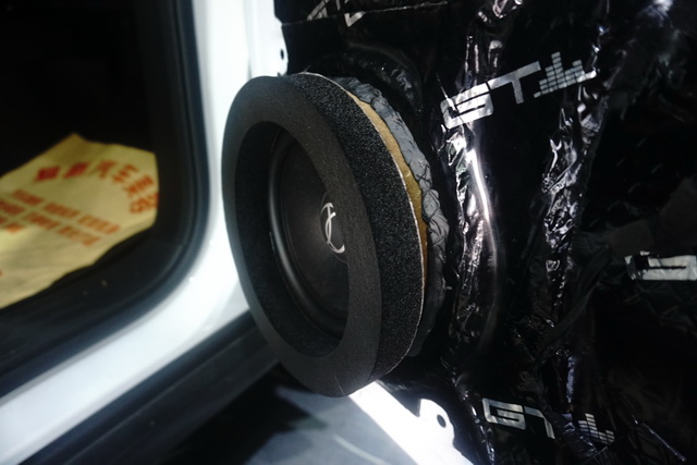 重庆渝大昌汽车音响改装长安CX70汽车音响改装升级瑞典卓美两分频喇叭功放低音
