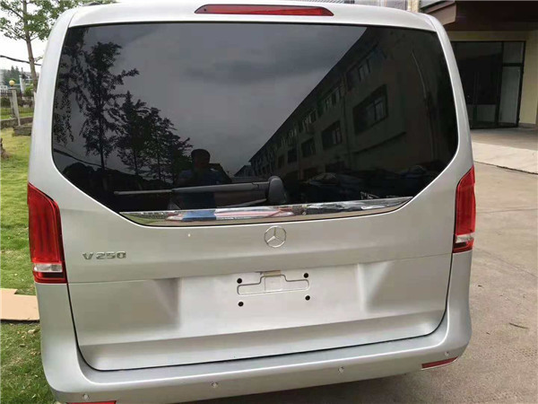 奔馳V250內(nèi)飾頂燈版商務(wù)車內(nèi)飾改裝