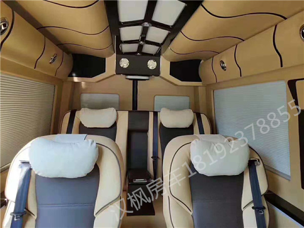 奔馳斯賓特商務(wù)車內(nèi)飾改裝