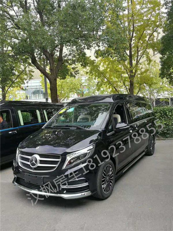 奔馳商務(wù)車內(nèi)飾改裝