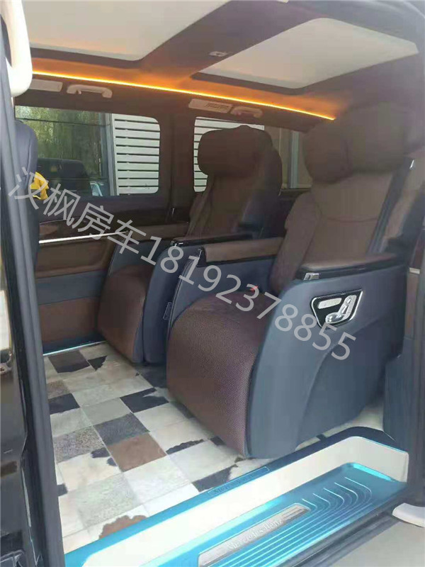 奔馳V260內(nèi)飾改裝