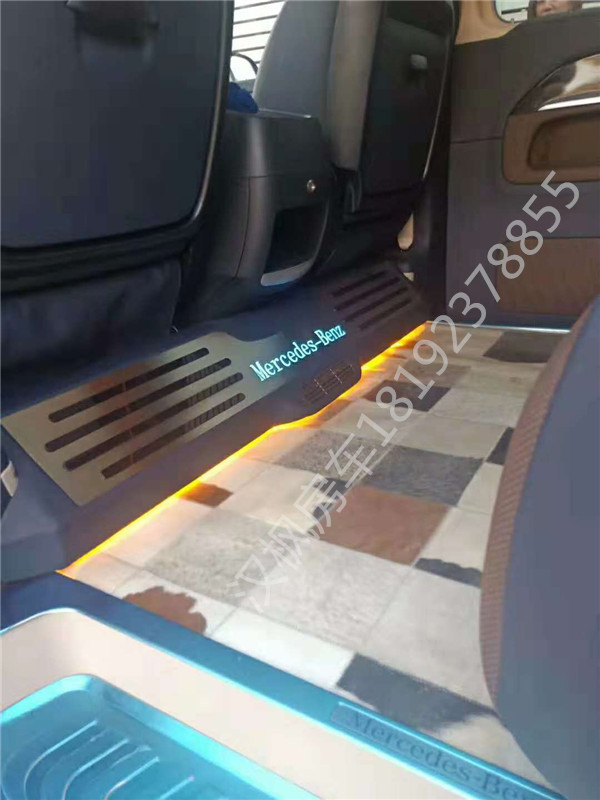 奔馳V260內(nèi)飾改裝