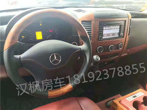 奔馳斯賓特商務(wù)車內(nèi)飾改裝