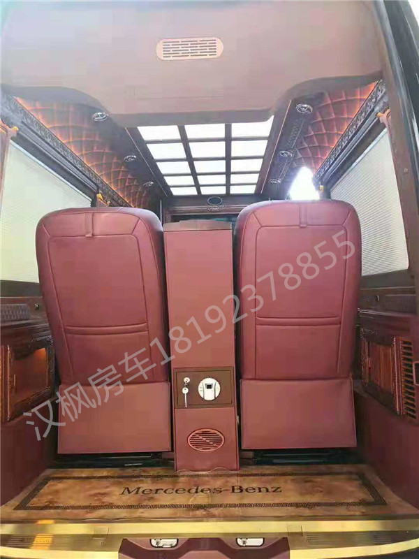 奔馳斯賓特商務(wù)車內(nèi)飾改裝