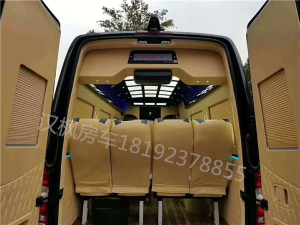 奔馳324客車版內(nèi)飾改裝