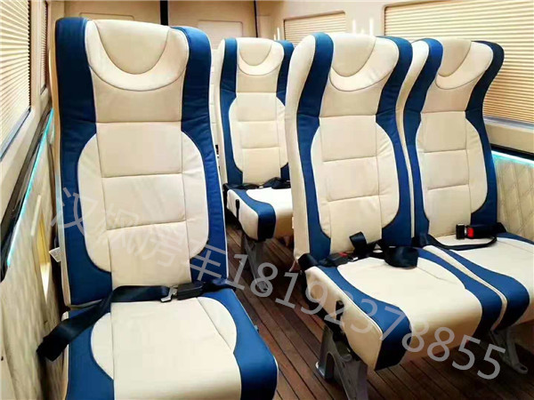 奔馳324客車版內(nèi)飾改裝