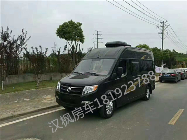 東風(fēng)御風(fēng)商務(wù)版房車內(nèi)飾改裝