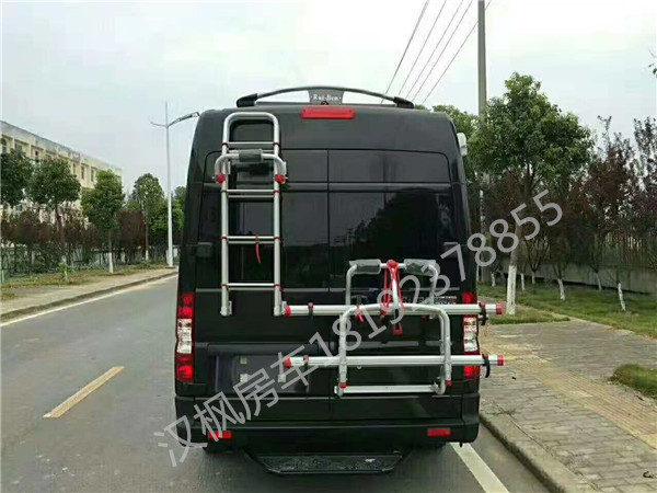 東風(fēng)御風(fēng)商務(wù)版房車內(nèi)飾改裝