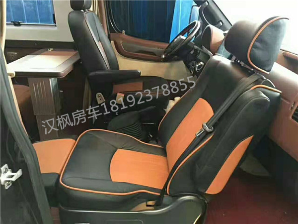 東風(fēng)御風(fēng)商務(wù)版房車內(nèi)飾改裝